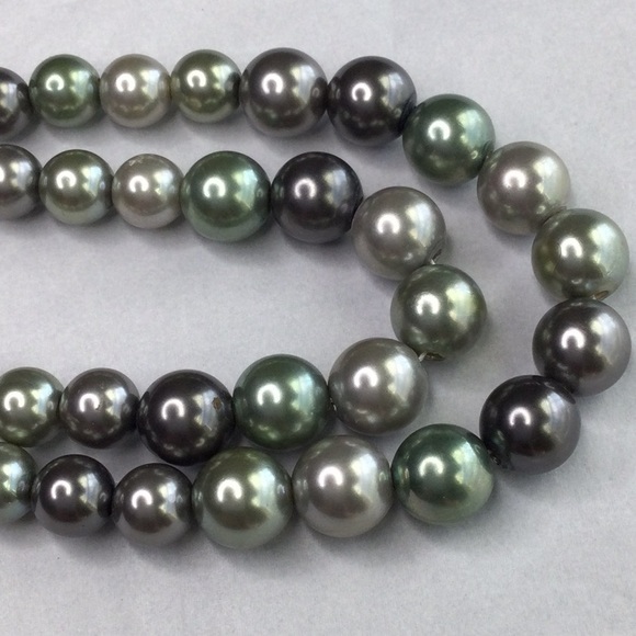 Vintage Multicolored Beaded Necklace - Picture 6 of 6